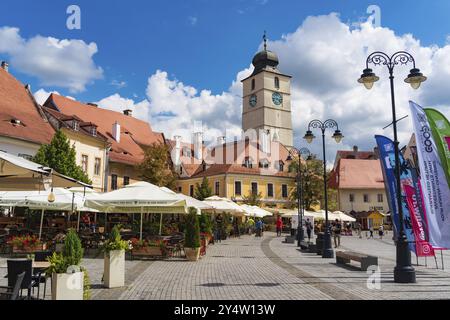 Petite place à Sibiu, Transylvanie, Roumanie, Europe Banque D'Images