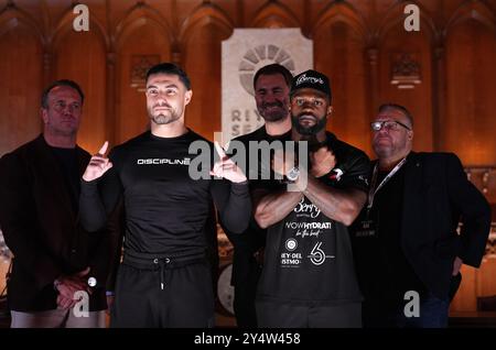 Josh Kelly (à gauche) et Ishmael Davis s’affrontent lors d’une conférence de presse au Guildhall de Londres. Le combat pour le titre des poids lourds IBF entre Anthony Joshua et Daniel Dubois aura lieu le samedi 21 septembre. Date de la photo : jeudi 19 septembre 2024. Banque D'Images