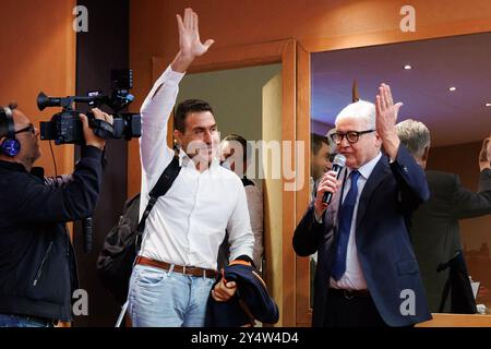 Viterbo, Italie. 19 septembre 2024. Roberto Vannacci durante la chiusura delll'evento Organizato dall'associazione &#x201c;Noi con Vannacci&#x201d ; a Viterbo, Gioved&#xec;, 19 Settembre 2024 (Foto Roberto Monaldo/LaPresse) Roberto Vannacci lors de la clôture de l'événement organisé par l'association "Noi con Vannacci" à Viterbo, jeudi 19 septembre 2024 (photo de Monaldo/Lapresse Live) Banque D'Images