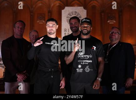 Josh Kelly (à gauche) et Ishmael Davis s’affrontent lors d’une conférence de presse au Guildhall de Londres. Le combat pour le titre des poids lourds IBF entre Anthony Joshua et Daniel Dubois aura lieu le samedi 21 septembre. Date de la photo : jeudi 19 septembre 2024. Banque D'Images