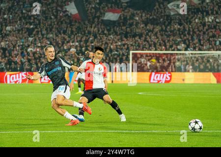 Pass von Florian Wirtz (Bayer Leverkusen, #10) Feyenoord Rotterdam v. Bayer Leverkusen, Fussball, Ligue des Champions, 1. Spieltag, saison 2024/2025, 19.09.2024 Foto : Eibner-Pressefoto / Justin Derondeau Banque D'Images