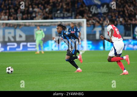 Ademola Lookman de l'Atalanta BC 1907 en action lors du match de l'UEFA Champions League 2024/2025 entre l'Atalanta BC et l'Arsenal FC au Gewiss Stadium le 19 septembre 2024, Bergame, Italie. Banque D'Images