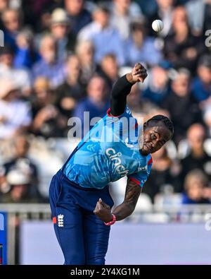 Bowling de Jofra ARCHER (Angleterre) lors du premier match international de Metro Bank One Day Angleterre vs Australie à Trent Bridge, Nottingham, Royaume-Uni, 19 septembre 2024 (photo par Mark Dunn/News images) en , le 19/9/2024. (Photo Mark Dunn/News images/SIPA USA) Banque D'Images