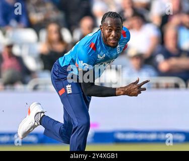 Nottingham, Royaume-Uni, 19 septembre 2024Trent Bridge Cricket Ground. Événement First Metro Bank One Day International match Angleterre vs Australie. Photo : Jofra ARCHER (Angleterre) Bowling Credit : Mark Dunn/Alamy Live News Banque D'Images