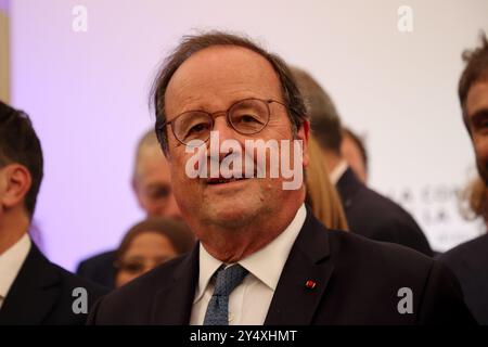 Marseille, France. 19 septembre 2024. L'ancien président de la République française François Hollande a vu lors de son voyage à Marseille. L’ancien président français François Hollande s’est rendu à Marseille pour signer un accord entre sa fondation et la ville de Marseille. Crédit : SOPA images Limited/Alamy Live News Banque D'Images