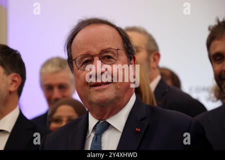 Marseille, France. 19 septembre 2024. L'ancien président de la République française François Hollande a vu lors de son voyage à Marseille. L’ancien président français François Hollande s’est rendu à Marseille pour signer un accord entre sa fondation et la ville de Marseille. Crédit : SOPA images Limited/Alamy Live News Banque D'Images