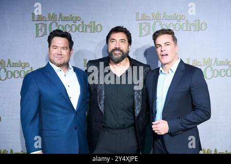 Javier Bardem, Josh Gordon, Will Speck assistent à la première de 'Lyle, Lyle, Crocodile' au Cinéma Callao le 6 octobre 2022 à Madrid, en Espagne. Banque D'Images