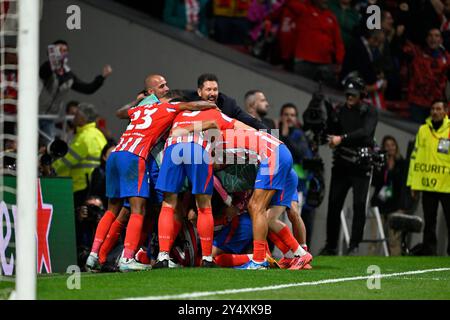 Madrid, Espagne. 19 septembre 2024. Les joueurs de l'Atlético Madrid célèbrent un but lors de la manche de l'UEFA Champions League 2024/25 entre l'Atlético de Madrid et le RB Leipzig au stade Civitas Metropolitano. Score final ; Atlético de Madrid 2-1 RB Leipzig (photo David Canales/SOPA images/SIPA USA) crédit : SIPA USA/Alamy Live News Banque D'Images