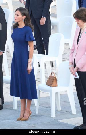 La reine Letizia d'Espagne assiste à 'un applaudissement pour la mémoire' à l'acte d'État en hommage aux victimes du COVID et à la reconnaissance des travailleurs sanitaires au Palais Royal le 15 juillet 2022 à Madrid, Espagne. Banque D'Images