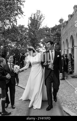 Le roi Felipe VI d'Espagne, la princesse Elena de Borbon, la princesse Cristina de Borbon, l'ancienne reine Sofia, Pedro Lopez-Quesada, Cristina de Borbon dos Sicilias assistent au mariage de Victoria Lopez-Quesada Borbon dos Sicilias et Enrique Moreno de la Cova à Soto de Mozanaque le 1er septembre 2024 à Madrid, Espagne. Banque D'Images