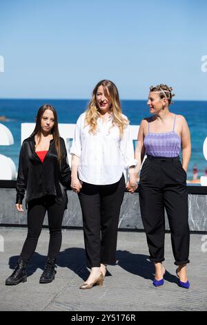 Angela Cervantes, Carla Quilez et la réalisatrice Pilar Palomero ont assisté à la Photocall 'la Maternal' lors du 70ème Festival international du film de San Sebastian au Palais Kursaal le 21 septembre 2022 à Donostia / San Sebastian, Espagne. Banque D'Images