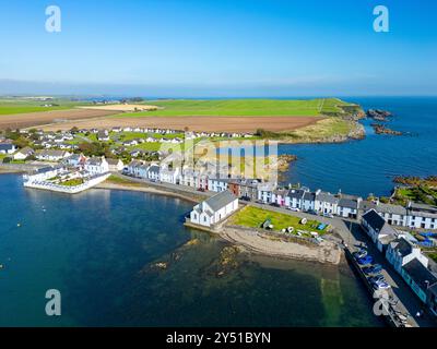 Vue aérienne depuis le drone de l'île de Whithorn à l'intérieur du nouveau parc national proposé de Galloway, Dumfries et Galloway, Écosse, Royaume-Uni Banque D'Images