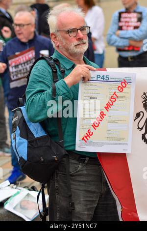 Belfast, Royaume-Uni 20/09/2024 des militants de l'héritage prennent part à une manifestation devant la Cour royale de justice de Belfast Belfast Irlande du Nord crédit:HeadlineX/Alamy Live News Banque D'Images