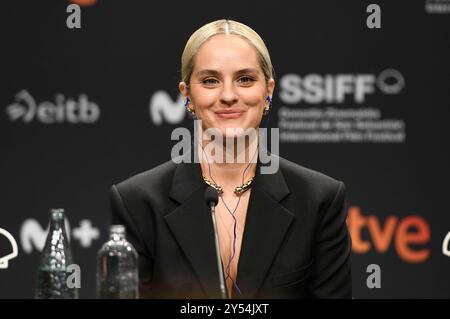 Noemie Merlant BEI der Pressekonferenz zum Kinofilm Emmanuelle auf dem 72. Internationalen Filmfestival San Sebastian / Festival Internacional de Cine de San Sebastian im Kursaal. San Sebastian, 20.09.2024 *** Noemie Merlant à la conférence de presse du long métrage Emmanuelle au 72e Festival International du film de San Sebastian Festival Internacional de Cine de San Sebastian au Kursaal San Sebastian, 20 09 2024 Foto:XC.xNiehausx/xFuturexImagex emmanuelle 4971 Banque D'Images