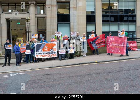 Glasgow, Écosse, Royaume-Uni. 20 septembre 2024. Le Strathclyde Partnership for transport Board devrait annoncer comment il réagira aux résultats de récentes consultations publiques montrant un soutien écrasant à la propriété publique (86 %) et au contrôle public (76 %) de nos autobus. Crédit R. Nouvelles en direct de Gass /Alamy Banque D'Images