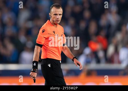 Bruges, Belgique. 18 septembre 2024. BRUGES, BELGIQUE - 18 SEPTEMBRE : L'arbitre Irfan Peljto lors du match MD1 de la phase 2024/25 de la Ligue des champions de l'UEFA entre le Club Brugge KV et le Borussia Dortmund au Jan Breydelstadion le 18 septembre 2024 à Bruges, Belgique. (Photo de Joris Verwijst/Agence BSR) crédit : Agence BSR/Alamy Live News Banque D'Images