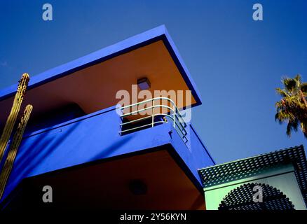 La maison du couturier Yves Saint Laurent. Le jardin Majorelle à Marrakech au Maroc au Maghreb en Afrique du Nord. Banque D'Images