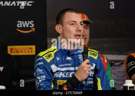 Monza, Italie. 20 septembre 2024. Raffaele MARCIELLO (CHE) au volant de L'ÉQUIPE WRT #46 répond à la question du journaliste lors de la conférence de presse du 8e Fanatec GT World Challenge Round 2024 à l'Autodromo Nazionale de Monza (Italie). Crédit : Riccardo Righetti/Alamy Live News Banque D'Images