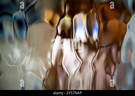 Barcelone, Espagne, 4 septembre 2008, le verre givré décore Casa Batllo, reflétant un superbe affichage de lumières et de couleurs sur le Paseo de Gracia à Barcelone Banque D'Images