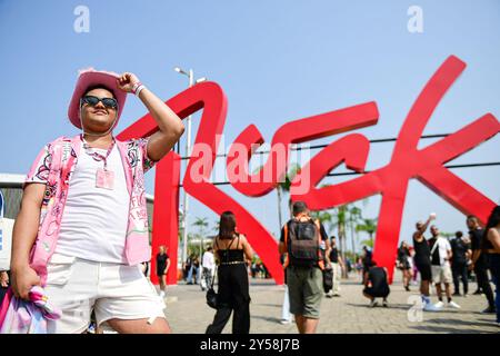 Rio de Janeiro, Brésil. 20 septembre 2024. RJ - RIO DE JANEIRO - 09/20/2024 - ROCK IN RIO 2024 - mouvement de foule pendant le Rock in Rio Brasil Festival - 40 ans et pour toujours, qui s'est tenu à Cidade do Rock, à Rio de Janeiro, ce vendredi 20. Photo : Thiago Ribeiro/AGIF (photo : Thiago Ribeiro/AGIF/Sipa USA) crédit : Sipa USA/Alamy Live News Banque D'Images