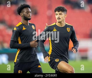 20 septembre 2024 ; stade Bet365, Stoke, Staffordshire, Angleterre; EFL Championship Football, Stoke City contre Hull City ; Mohamed Belloumi de Hull City pendant l'échauffement Banque D'Images