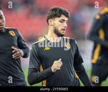 20 septembre 2024 ; stade Bet365, Stoke, Staffordshire, Angleterre; EFL Championship Football, Stoke City contre Hull City ; Finley Burns de Hull City pendant l'échauffement Banque D'Images