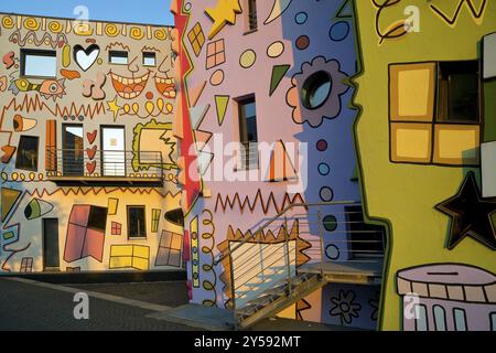 Happy Rizzi House, conçu par l'artiste James Rizzi dans les peintures pop art, détail, Braunschweig, basse-Saxe, Allemagne, Europe Banque D'Images