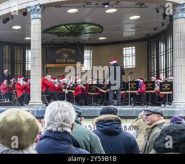 Eastbourne Silver Band, Eastbourne Bandstand, Sussex Banque D'Images