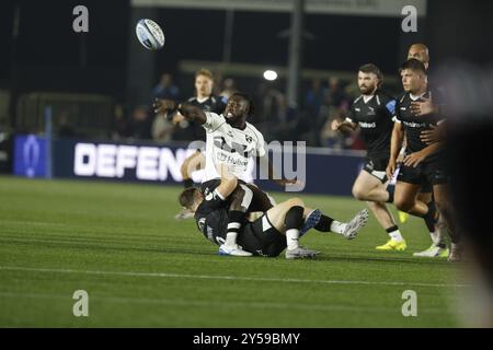 Newcastle, GbR. 20 septembre 2024. Gabriel Ibitoye des Bristol Bears passe lors du match Gallagher Premiership entre Newcastle Falcons et Bristol à Kingston Park, Newcastle, le vendredi 20 septembre 2024. (Photo : Chris Lishman | mi News) crédit : MI News & Sport /Alamy Live News Banque D'Images