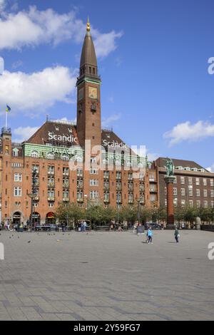 Sur la place de la mairie de Copenhague, Danemark, Europe Banque D'Images