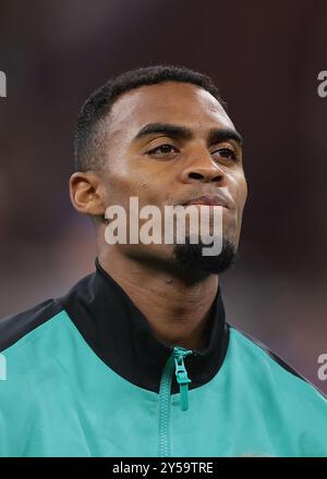 Milan, Italie. 17 septembre 2024. Ryan Gravenberch du Liverpool FC pendant la formation avant le coup d'envoi du match de l'UEFA Champions League à Giuseppe Meazza, Milan. Le crédit photo devrait se lire : Jonathan Moscrop/Sportimage crédit : Sportimage Ltd/Alamy Live News Banque D'Images