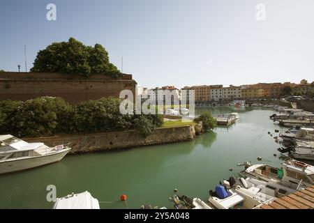 Livourne, une importante ville portuaire en Toscane célèbre pour ses monuments et le quartier Venezia Nuova avec ses canaux. Toscane, Italie Banque D'Images