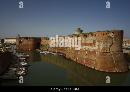 Livourne, une importante ville portuaire en Toscane célèbre pour ses monuments et le quartier Venezia Nuova avec ses canaux. Toscane, Italie Banque D'Images