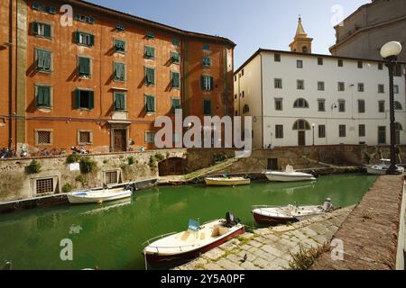 Livourne, une importante ville portuaire en Toscane célèbre pour ses monuments et le quartier Venezia Nuova avec ses canaux. Toscane, Italie Banque D'Images