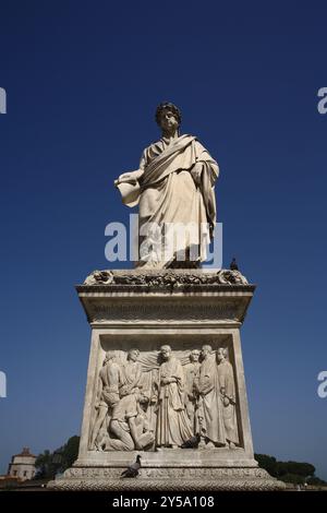 Livourne, une importante ville portuaire en Toscane célèbre pour ses monuments et le quartier Venezia Nuova avec ses canaux. Toscane, Italie Banque D'Images