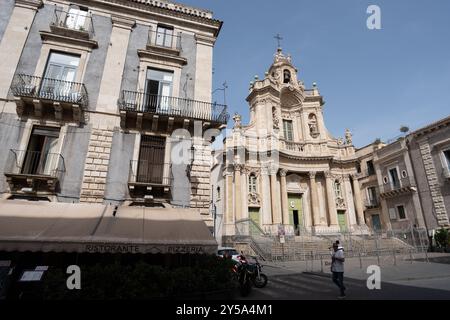 Catane, Italie - 20 mai 2024 : splendeur baroque à Catane : une scène urbaine historique. Banque D'Images