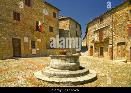 Castiglione d'Orcia, Sienne : le village de Castiglione d'Orcia est un exemple d'architecture médiévale parfaitement conservée © Marco Anghinoni / Grazi Banque D'Images