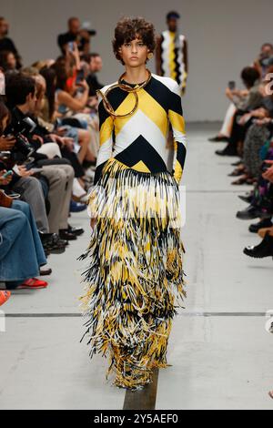 Milan, Italien. 20 septembre 2024. MISSONI Spring/Summer 2025 Runway pendant la Fashion week de Milan le 2024 septembre - Milan, Italie 20/09/ Credit : dpa/Alamy Live News Banque D'Images