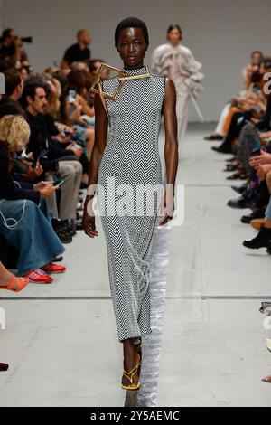 Milan, Italien. 20 septembre 2024. MISSONI Spring/Summer 2025 Runway pendant la Fashion week de Milan le 2024 septembre - Milan, Italie 20/09/ Credit : dpa/Alamy Live News Banque D'Images