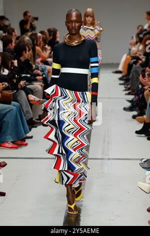 Milan, Italien. 20 septembre 2024. MISSONI Spring/Summer 2025 Runway pendant la Fashion week de Milan le 2024 septembre - Milan, Italie 20/09/ Credit : dpa/Alamy Live News Banque D'Images