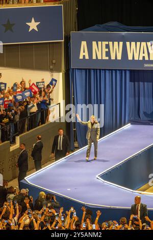 Photographies d'un rassemblement de campagne présidentielle pour le vice-président Kamala Harris, tenu à alliant Energy Center, Madison, Wisconsin, le 20 septembre 2024. Banque D'Images