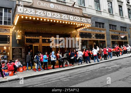 Boston, Massachusetts, États-Unis. 20 septembre 2024. Unite Here, local 26, syndicat des travailleurs de l'hôtellerie sont en grève contre l'hôtel Omni Parker House au centre-ville. D'autres hôtels dans toute la ville voient également les travailleurs de l'hôtellerie faire grève. (Crédit image : © Kenneth Martin/ZUMA Press Wire) USAGE ÉDITORIAL SEULEMENT! Non destiné à UN USAGE commercial ! Banque D'Images