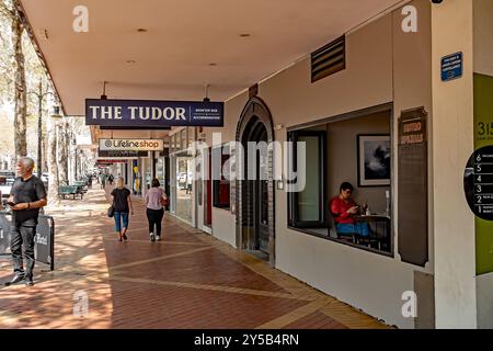 Boutique de l'hôtel Tudor sur Peel Street à Tamworth, Nouvelle-Galles du Sud, Australie Banque D'Images