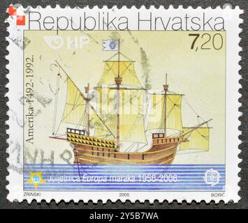 Timbre-poste oblitéré imprimé par la Croatie, qui montre le navire 50ème anniversaire des timbres Europa 1956-2006, vers 2005. Banque D'Images