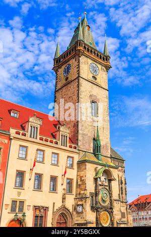 Prague, République tchèque. Vieille tour de l'hôtel de ville avec horloge astronomique. Banque D'Images