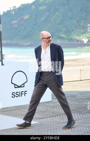 21 septembre 2024, Madrid, Madrid, Espagne : Edward Berger a assisté à 'Conclave' Photocall lors du 72ème Festival international du film de San Sebastian au Palais Kursaal le 21 septembre 2024 à Donostia / San Sebastian, Espagne (crédit image : © Jack Abuin/ZUMA Press Wire) USAGE ÉDITORIAL SEULEMENT! Non destiné à UN USAGE commercial ! Banque D'Images