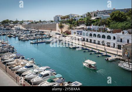 Vue sur le port de Ciutadella, Minorque. Banque D'Images