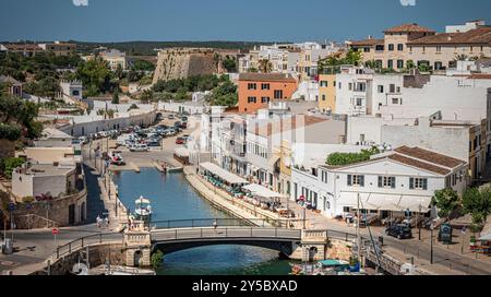 Vue sur le port de Ciutadella, Minorque. Banque D'Images