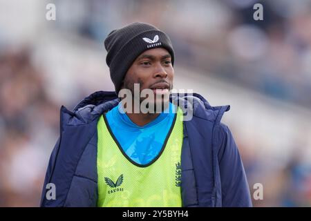 Headingley, Leeds, Royaume-Uni. 21 septembre 2024. 2nd Metro Bank One Day Cricket International, Angleterre contre Australie ; Jofra Archer of England Credit : action plus Sports/Alamy Live News Banque D'Images