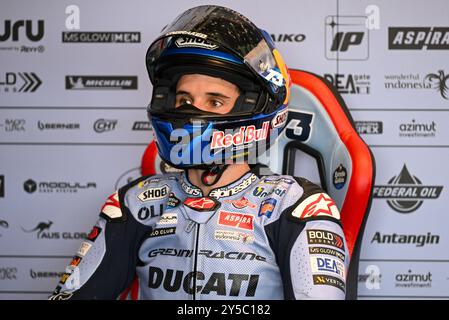 Alex Marquez Espagnol Gresini Racing MotoGP Ducati portrait attend dans la boîte lors du Gran Premio Pramac dellâEmilia-Romagna - Paddock et Rider, Championnat du monde MotoGP à Misano, Italie, 21 septembre 2024 Banque D'Images